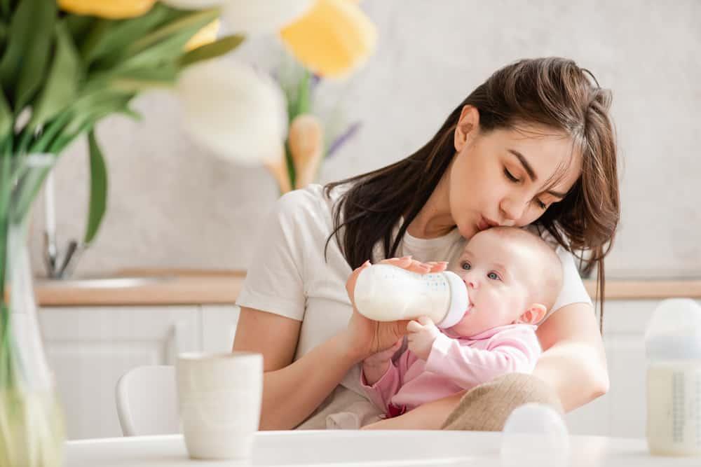 Cách cai sữa cho bé dễ dàng, an toàn và hiệu quả - Mẹo hay nên áp dụng