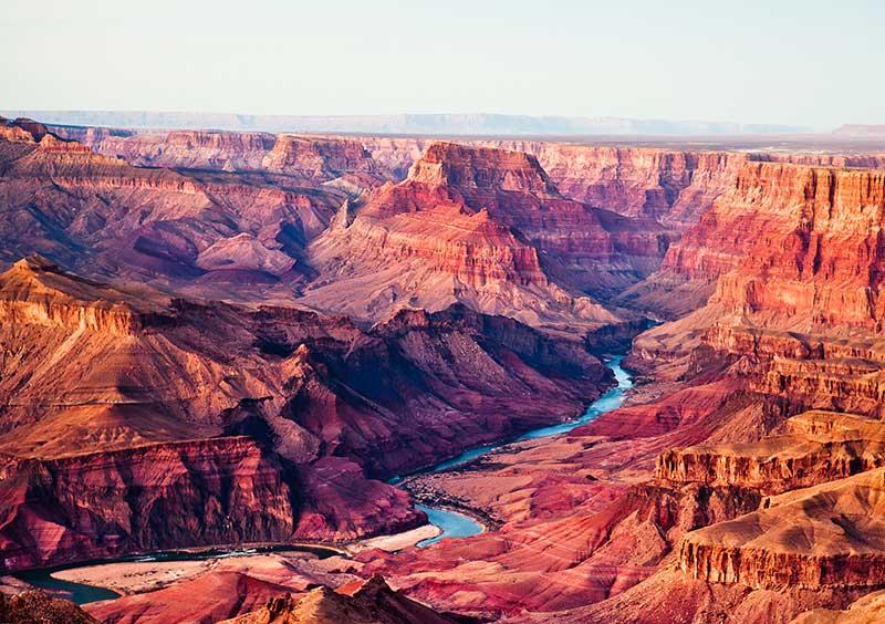 Grand Canyon - Đại vực kỳ bí là một trong những điểm thu hút khách du lịch Mỹ