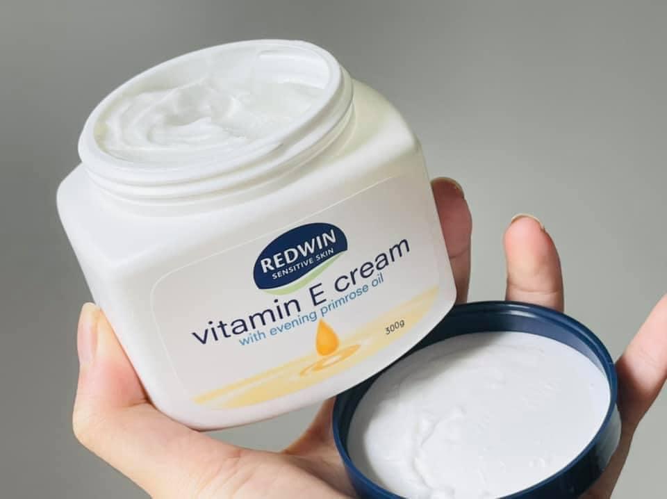 Kem Dưỡng Ẩm Sáng Da Vitamin E Redwin Úc (300g)