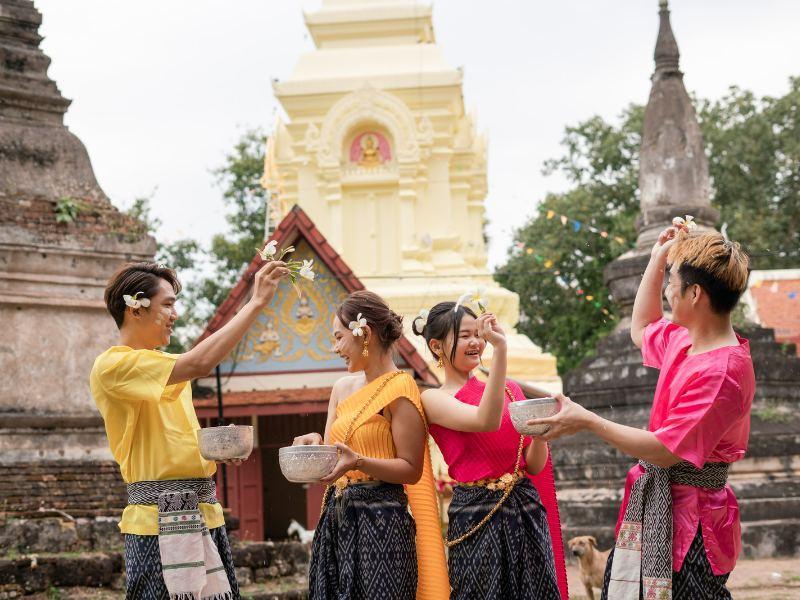 Lễ hội té nước Thái Lan và những hoạt động không thể bỏ qua