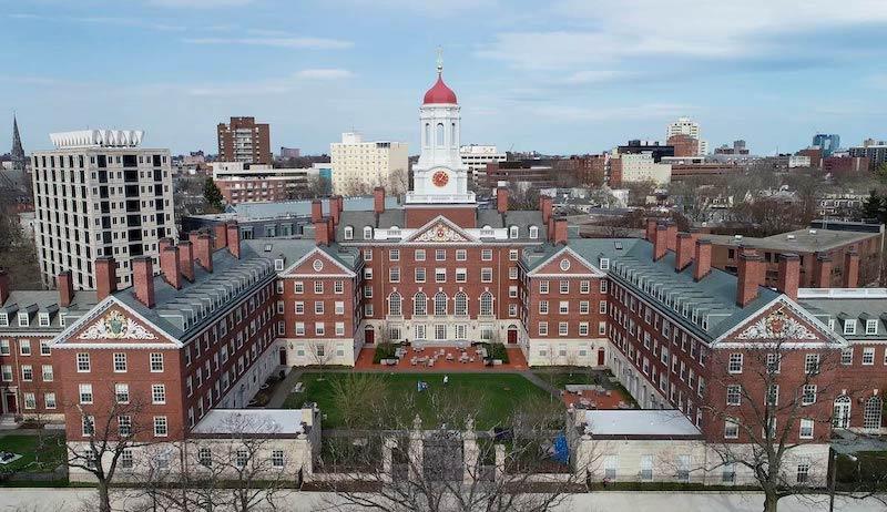 Đại học Harvard (Harvard University) – ngôi trường lâu đời nhất nước Mỹ