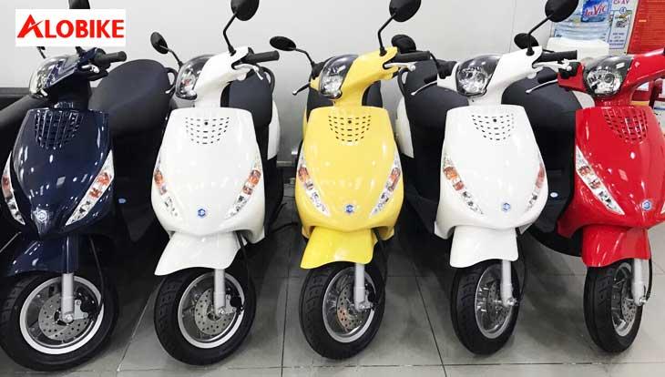 Xe Piaggio Zip 125 Italia nhập khẩu so với Zip Việt