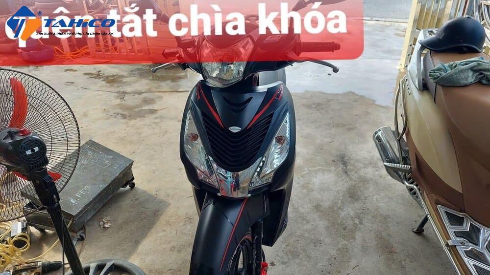 Quên tắt khóa điện khi dừng xe