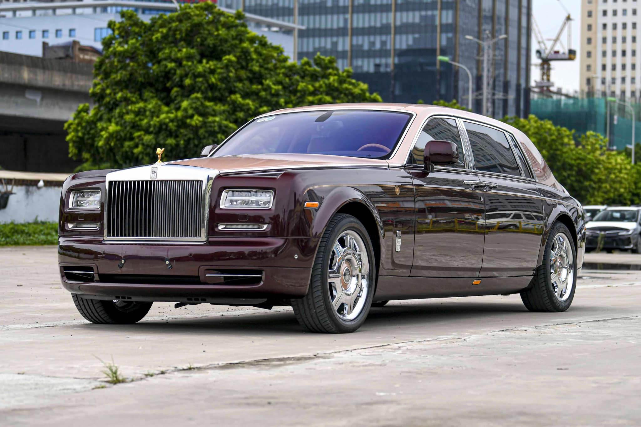 Rolls Royce Phantom Lửa Thiêng