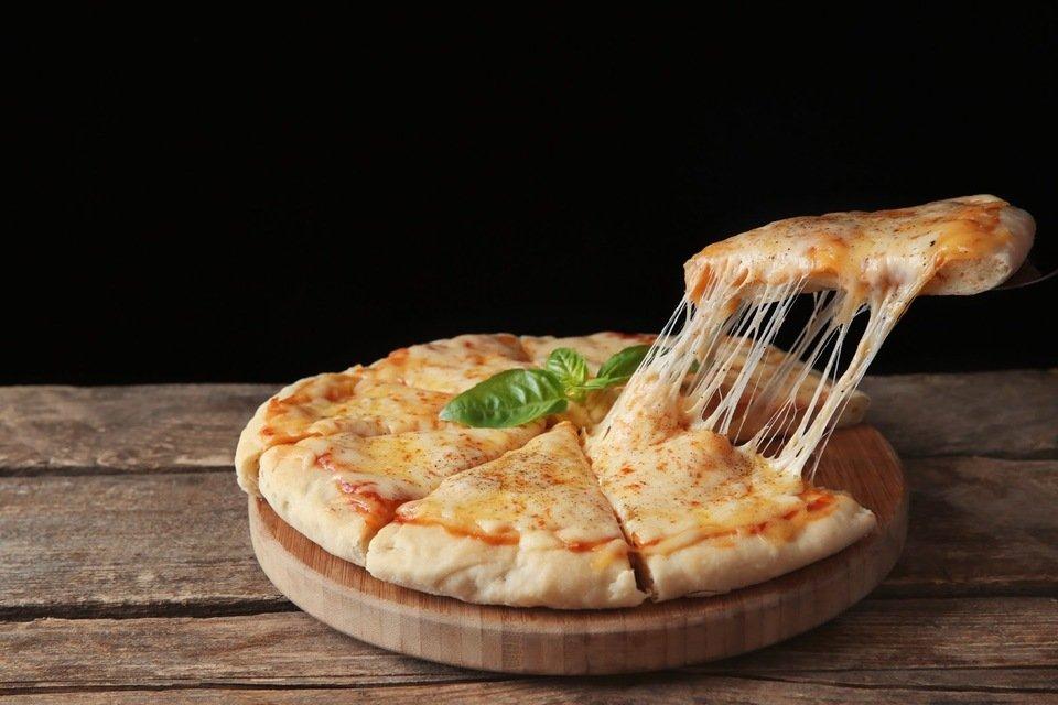 Tìm hiểu 5 loại phô mai làm pizza ngon nức tiếng