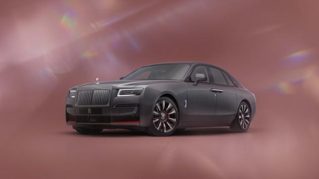 Xế sang Rolls-Royce Ghost Prism kỷ niệm 120 năm thành lập hãng ảnh 1