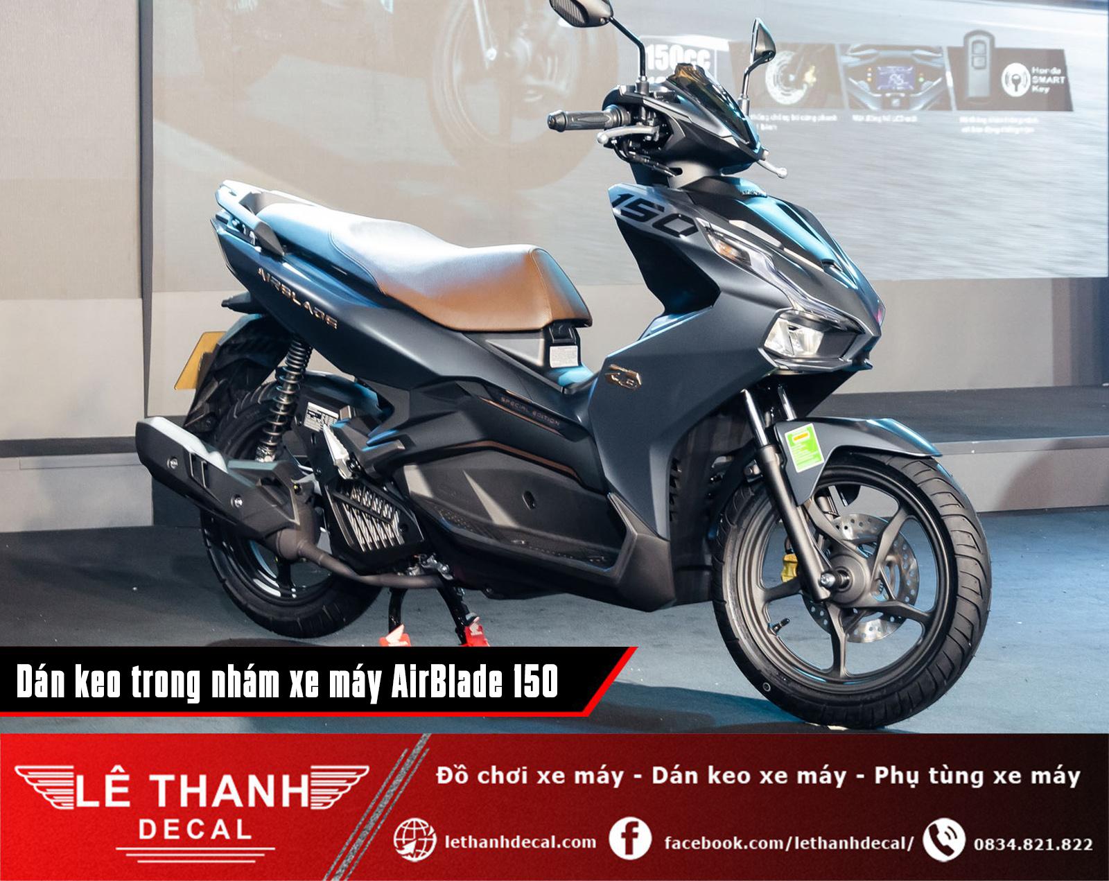 Dán keo trong nhám AirBlade 150cc Xám Đen Bạc